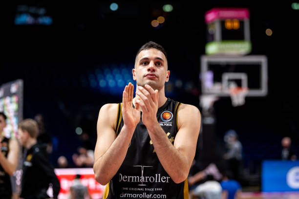 他通过巧妙 他通过巧妙