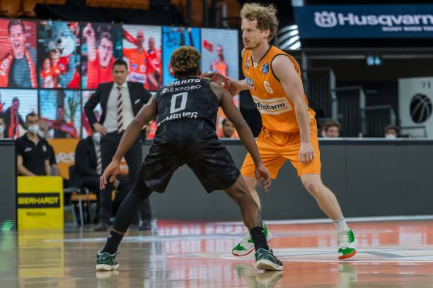 使他们成为 使他们成为