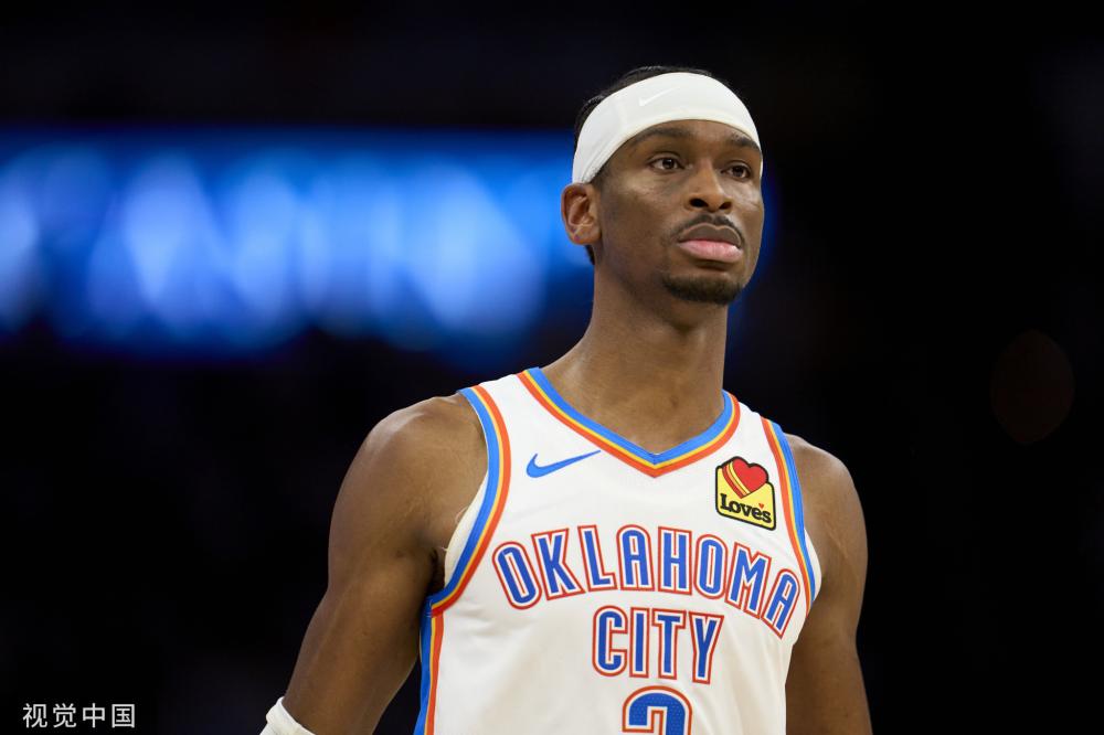 她鼓励年轻 她鼓励年轻