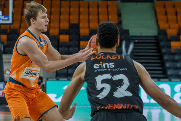 队前进的步 队前进的步